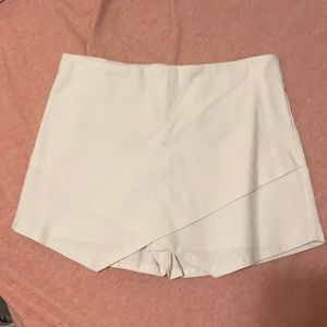 High waisted white skort